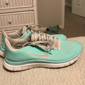 LIMITED Tiffany blue Nike Free Run sneakers sz 7